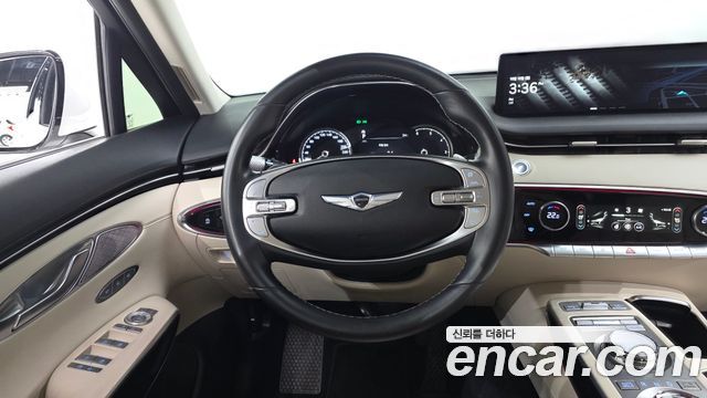 Genesis GV70 2021 — photo 18