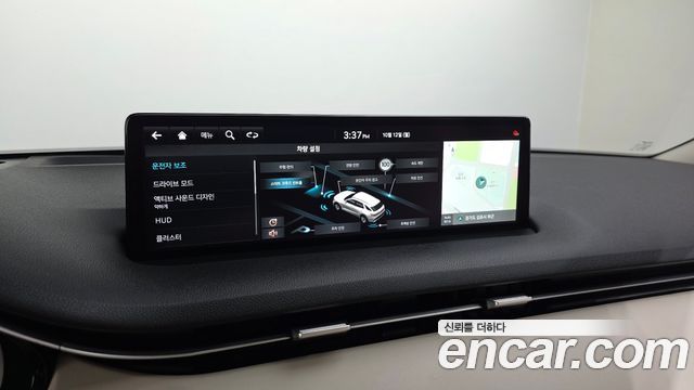 Genesis GV70 2021 — photo 21
