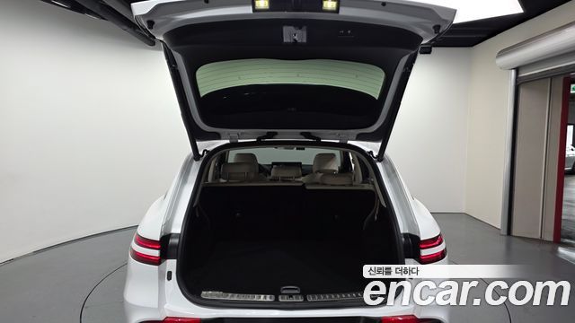 Genesis GV70 2021 — photo 26
