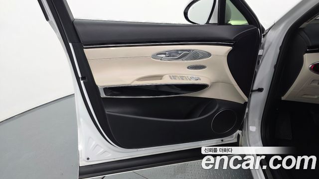 Genesis GV70 2021 — photo 14
