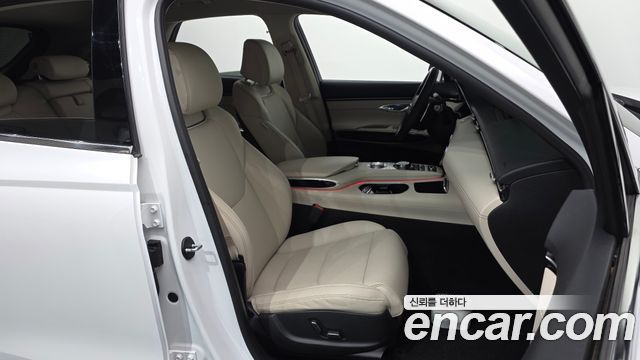 Genesis GV70 2021 — photo 16