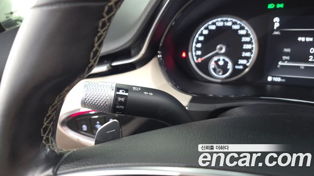 Genesis GV70 2021 — photo 27