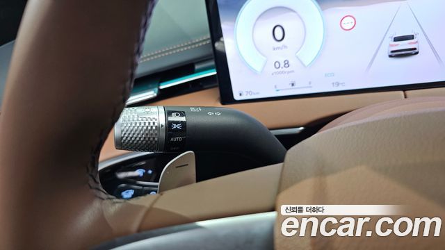 Genesis GV70 2025 — photo 28