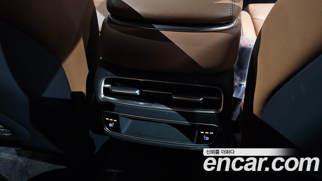 Genesis GV70 2025 — photo 30