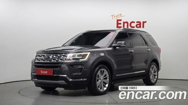 Ford Explorer 2019 — photo 1