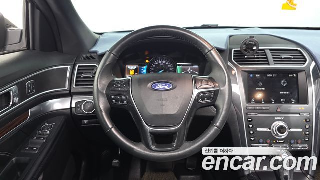 Ford Explorer 2019 — photo 13