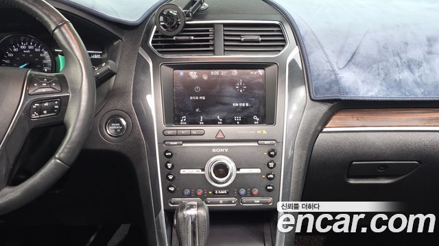 Ford Explorer 2019 — photo 14
