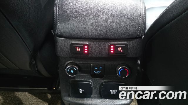 Ford Explorer 2019 — photo 20