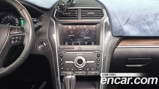 Ford Explorer 2019 — photo 22