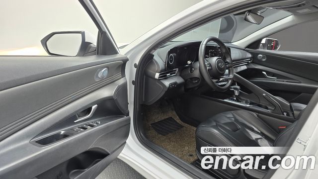 Hyundai AVANTE 2021 — photo 13