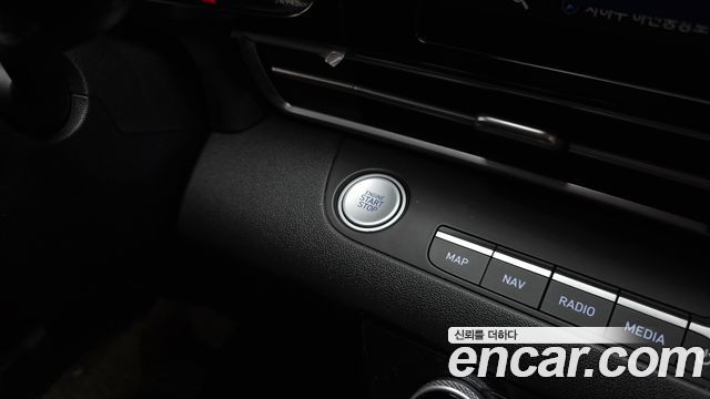 Hyundai AVANTE 2021 — photo 23