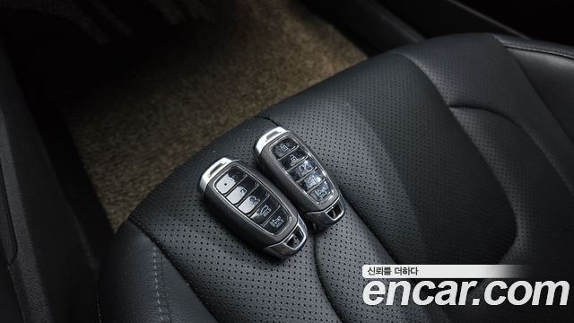 Hyundai AVANTE 2021 — photo 24