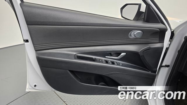 Hyundai AVANTE 2021 — photo 14