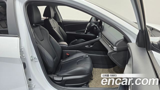 Hyundai AVANTE 2021 — photo 16