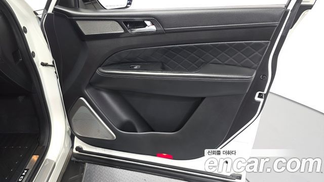 KG Mobility Rexton 2018 — photo 14