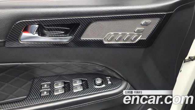 KG Mobility Rexton 2018 — photo 31