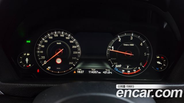 BMW 3-Series 2019 — photo 11
