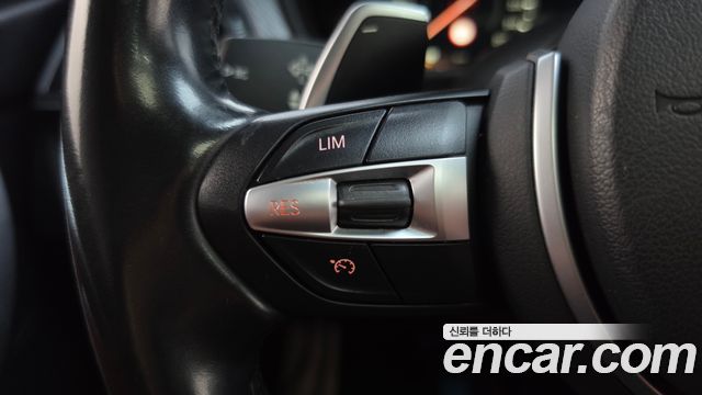 BMW 3-Series 2019 — photo 23