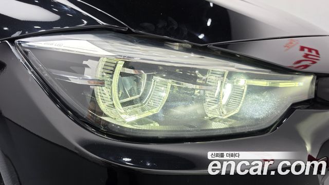 BMW 3-Series 2019 — photo 8
