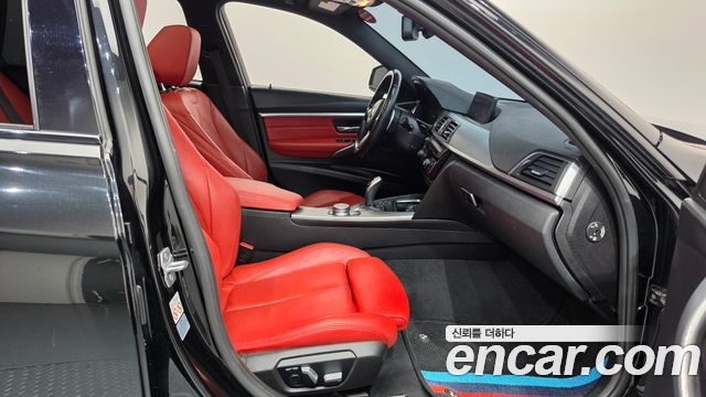 BMW 3-Series 2019 — photo 16
