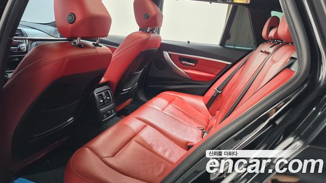 BMW 3-Series 2019 — photo 27