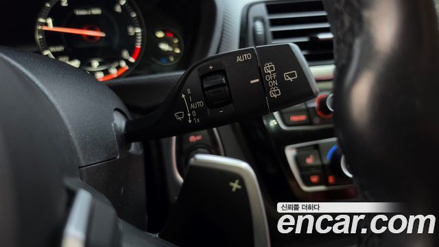 BMW 3-Series 2019 — photo 30