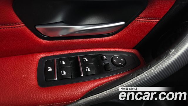 BMW 3-Series 2019 — photo 34