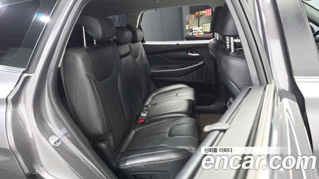 Hyundai Santafe 2021 — photo 18