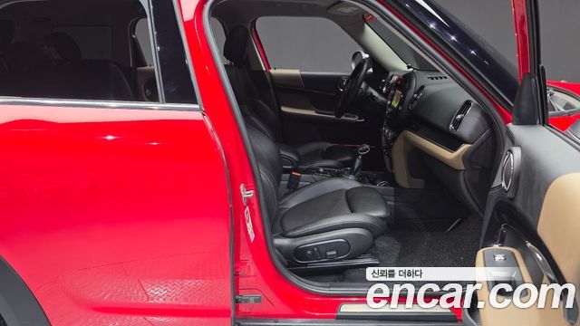 Mini Countryman 2017 — photo 11