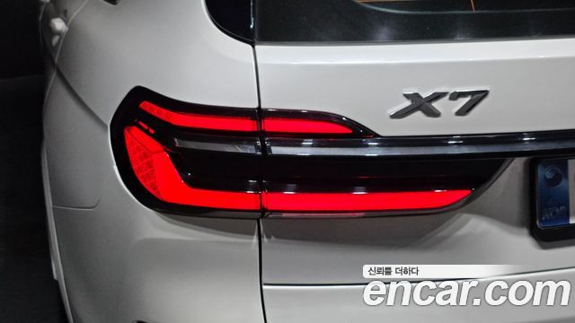 BMW X7 2025 — photo 9
