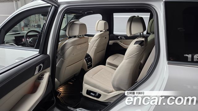 BMW X7 2025 — photo 27