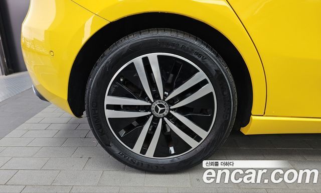 Mercedes-Benz A-Class 2021 — photo 5