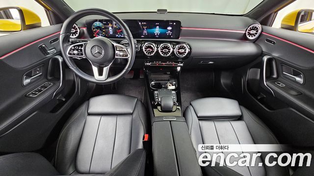Mercedes-Benz A-Class 2021 — photo 10