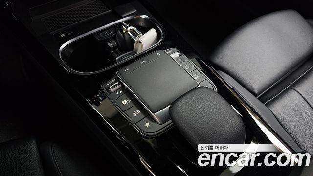 Mercedes-Benz A-Class 2021 — photo 23