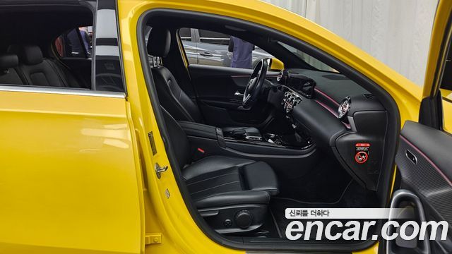 Mercedes-Benz A-Class 2021 — photo 16