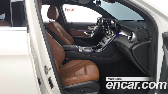 Mercedes-Benz GLC-Class 2021 — photo 11