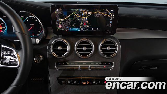 Mercedes-Benz GLC-Class 2021 — photo 13