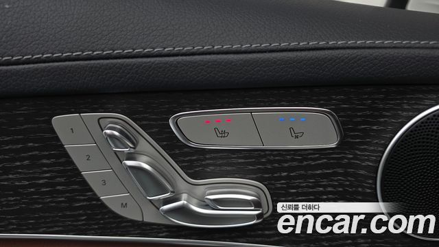 Mercedes-Benz GLC-Class 2021 — photo 16
