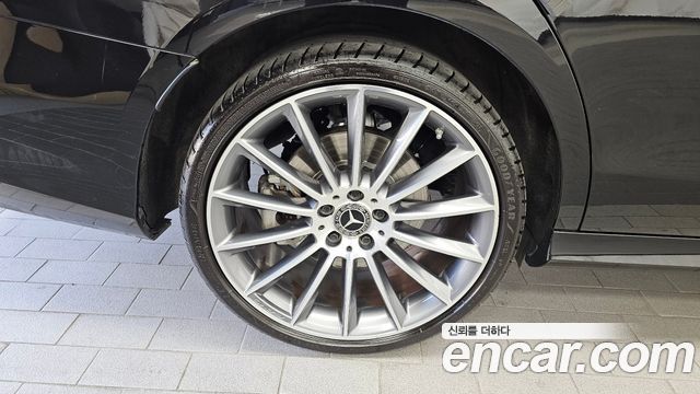 Mercedes-Benz E-Class 2022 — photo 5