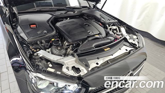 Mercedes-Benz E-Class 2022 — photo 6