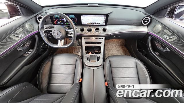 Mercedes-Benz E-Class 2022 — photo 7