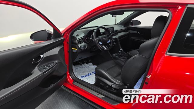 Hyundai Veloster 2019 — photo 13