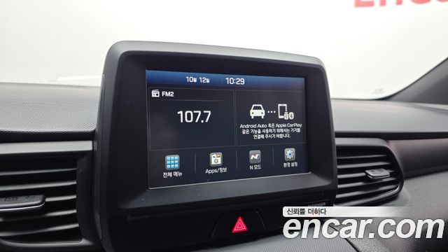 Hyundai Veloster 2019 — photo 28