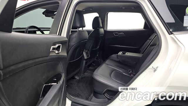 Kia Sportage 2022 — photo 11