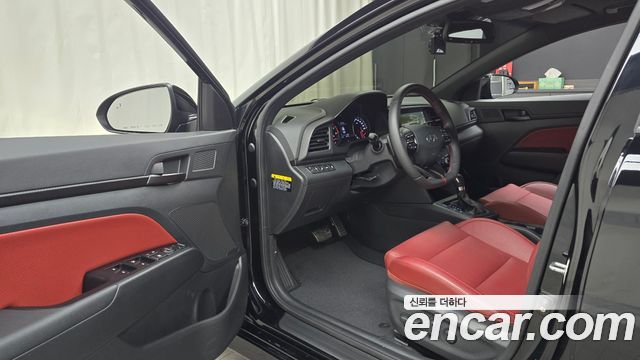 Hyundai AVANTE 2020 — photo 13