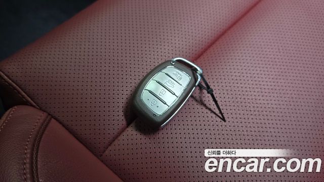 Hyundai AVANTE 2020 — photo 24