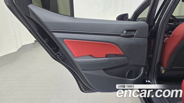 Hyundai AVANTE 2020 — photo 15
