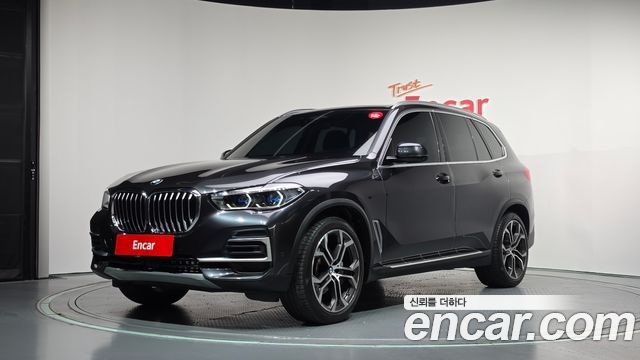 BMW X5 2022 — photo 1