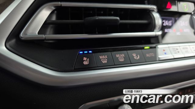 BMW X5 2022 — photo 28