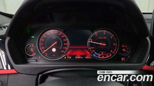 BMW Gran Turismo 2019 — photo 11